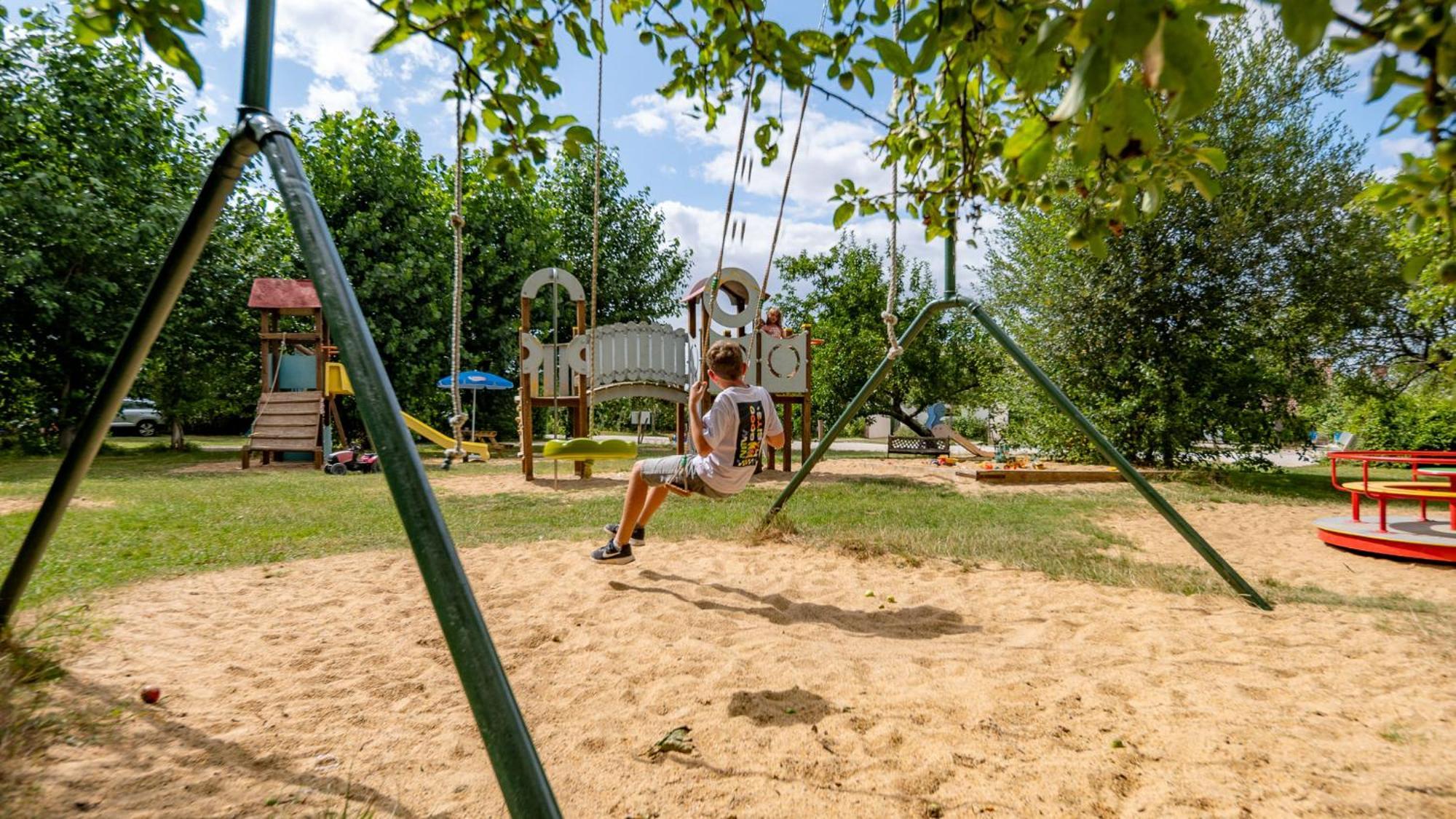 Camping Valloire-Sur-Cisse Seillac Exteriör bild